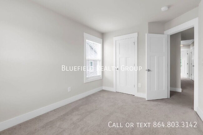 Building Photo - 271 Dalmatian Dr