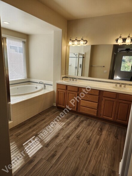 Building Photo - 5885 Indian Point Dr