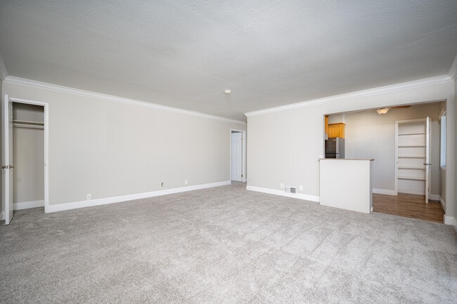 Palms C26 living1 - Palms at the Pruneyard