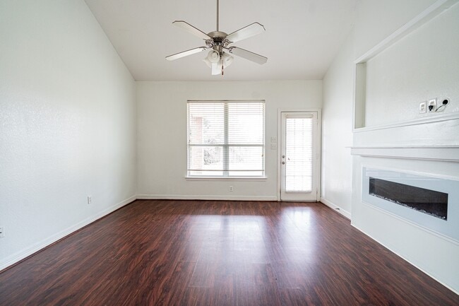 Building Photo - 20326 Hidden Ranch Dr