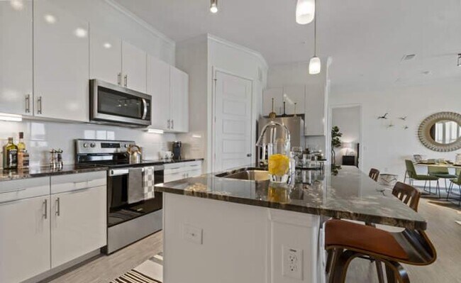 Building Photo - 1 bedroom in Farmers Branch TX 75234