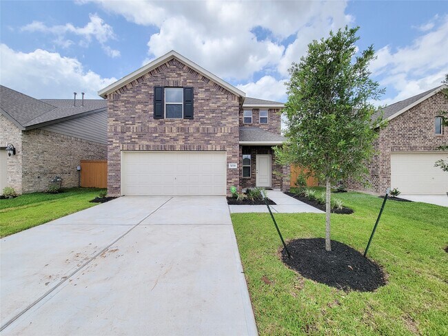 Building Photo - 3038 Pensacola Dr