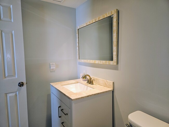 Building Photo - 255 Capri Cir N