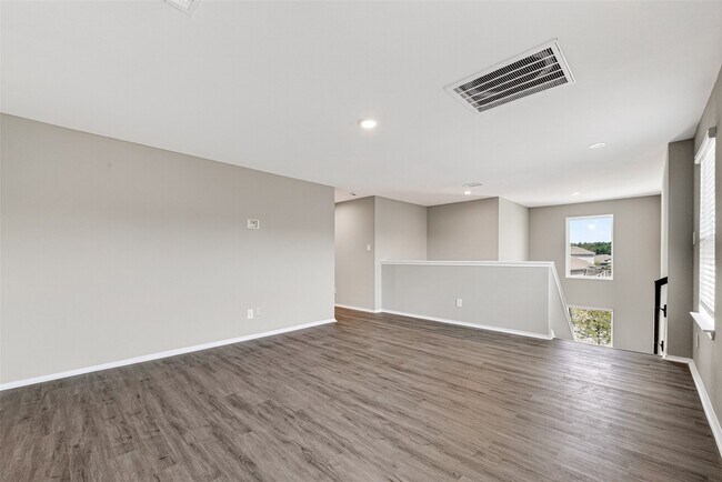 Building Photo - 14529 Lily Plns Dr