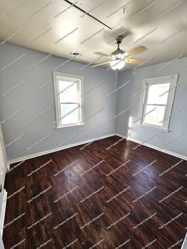 Building Photo - Three Bedroom Ranch located in Hobart!