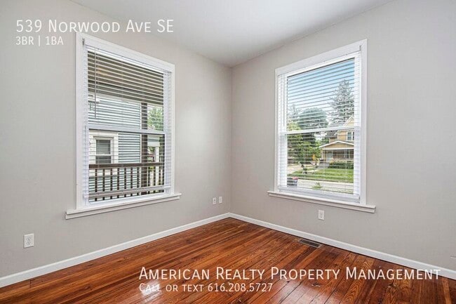 Building Photo - 539 Norwood Ave SE