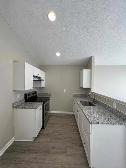 Building Photo - 2117 W Burnett Ave