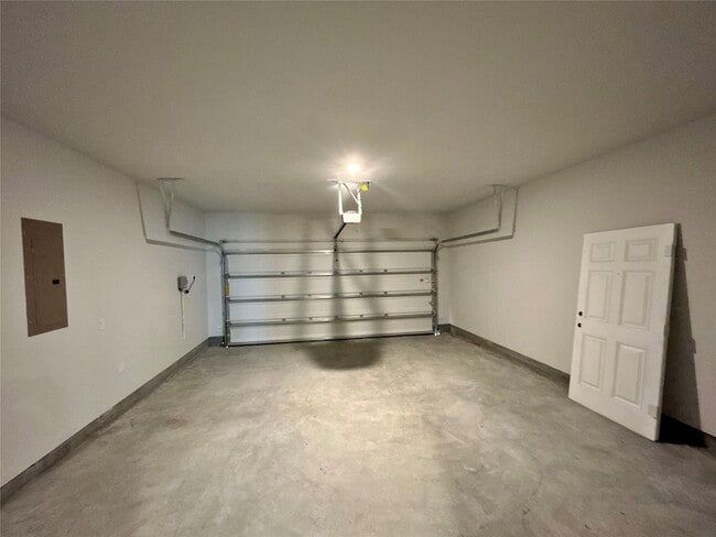 Building Photo - 3327 Young Clover Wy