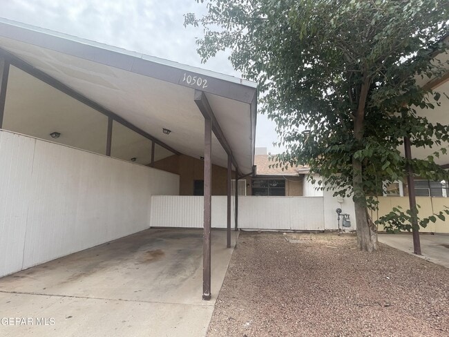 Primary Photo - 10502 Cozumel Ln