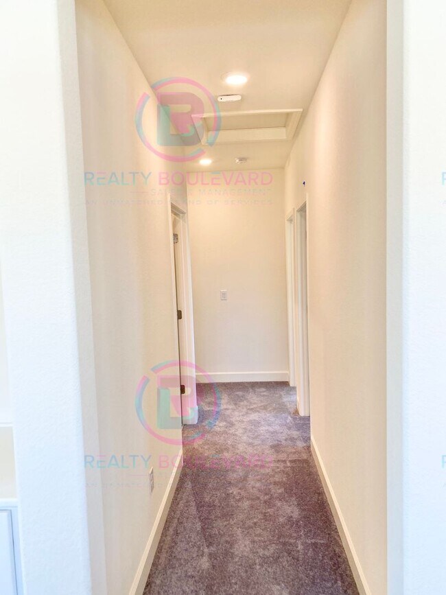 Building Photo - 1127 Winter Hawk Wy