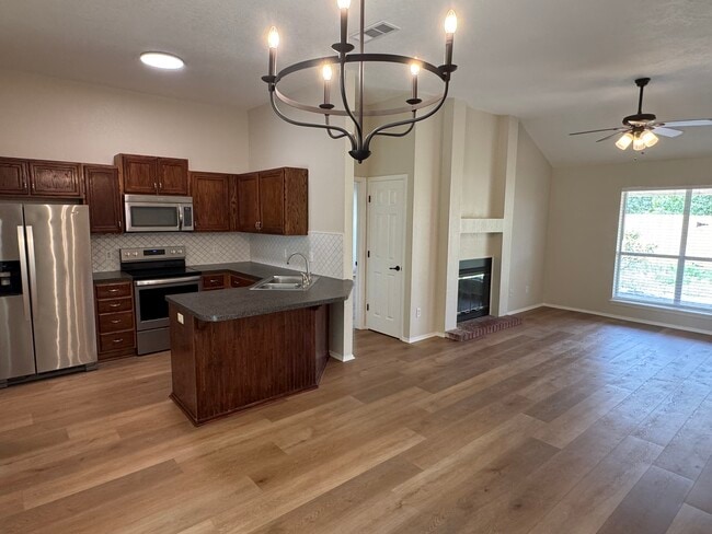 Building Photo - 4414 Post Oak Dr