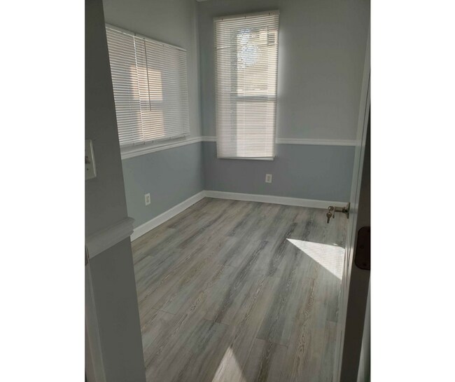 Building Photo - 3617 Springdale Ave