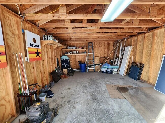 Building Photo - 22 Laurel Ave