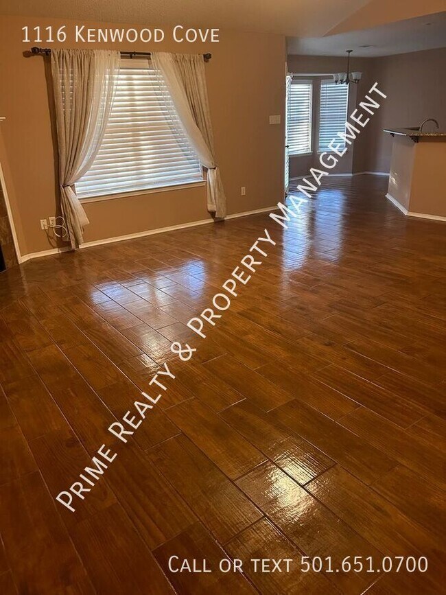 Building Photo - 1116 Kenwood Cove