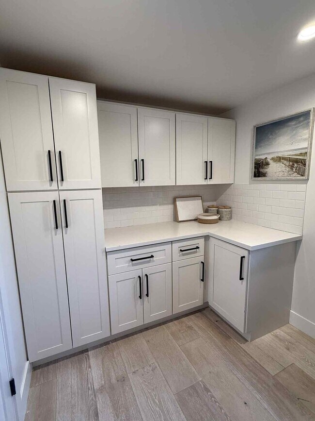 Building Photo - Modern 4-Bedroom Retreat in San Carlos – Remodeled, Spacious, Private Yard