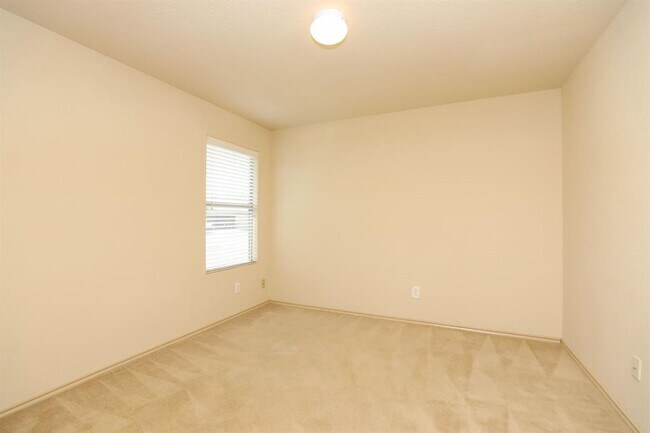 Building Photo - 20427 Shiloh Mist Ln