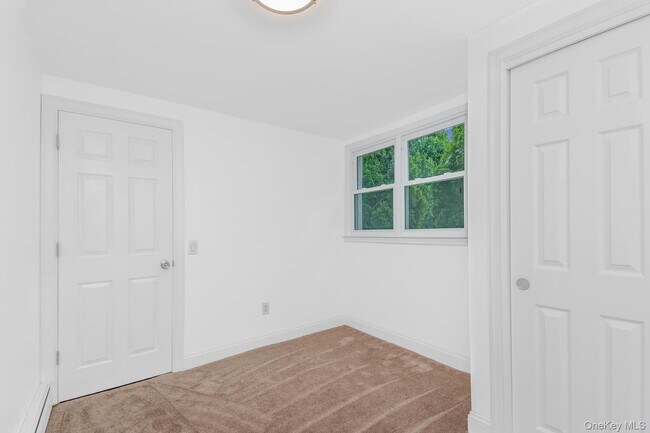 Building Photo - 2 Bryn Mawr Pl