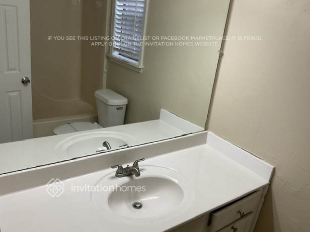 Building Photo - 3110 Amber Ln