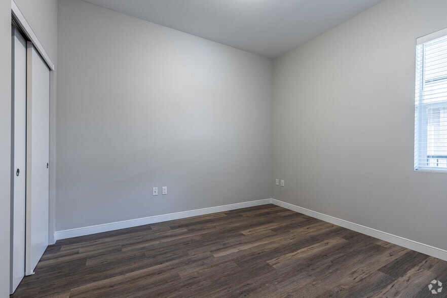 2BR, 1BA - 856SF - 134th Street Lofts