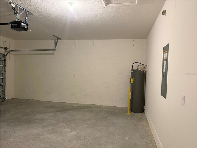 Building Photo - 1043 Morfontaine St