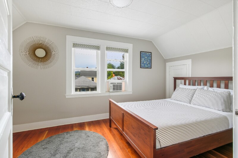 Building Photo - 1229 SE 36th Ave