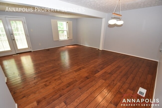 Building Photo - 541 Bay Dale Ct