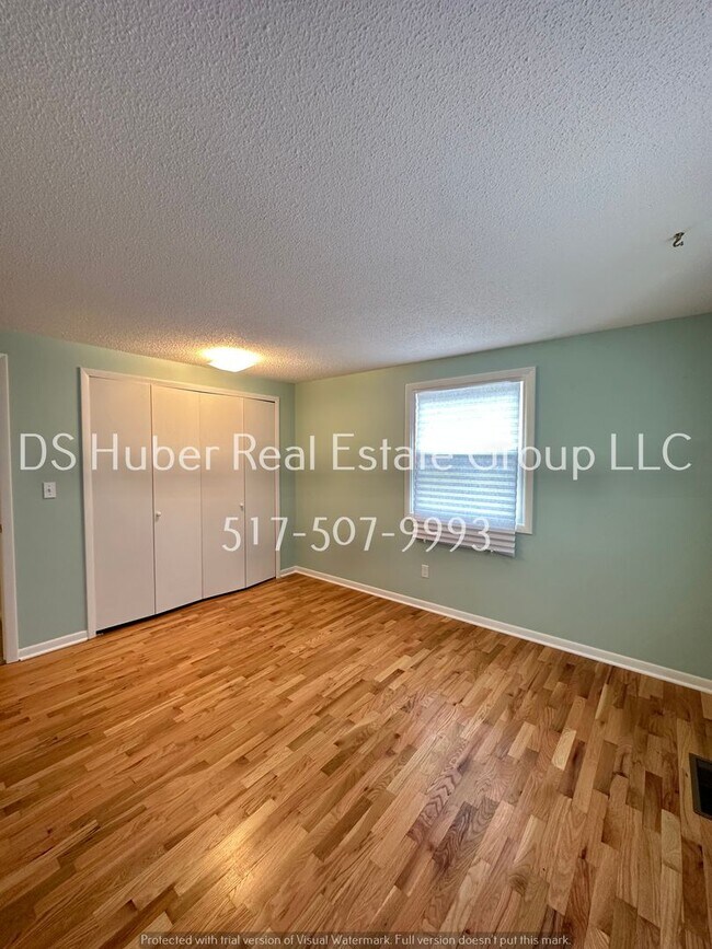Building Photo - 3501 Sandhurst Dr