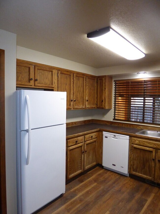 Building Photo - 61591 SE Orion Dr