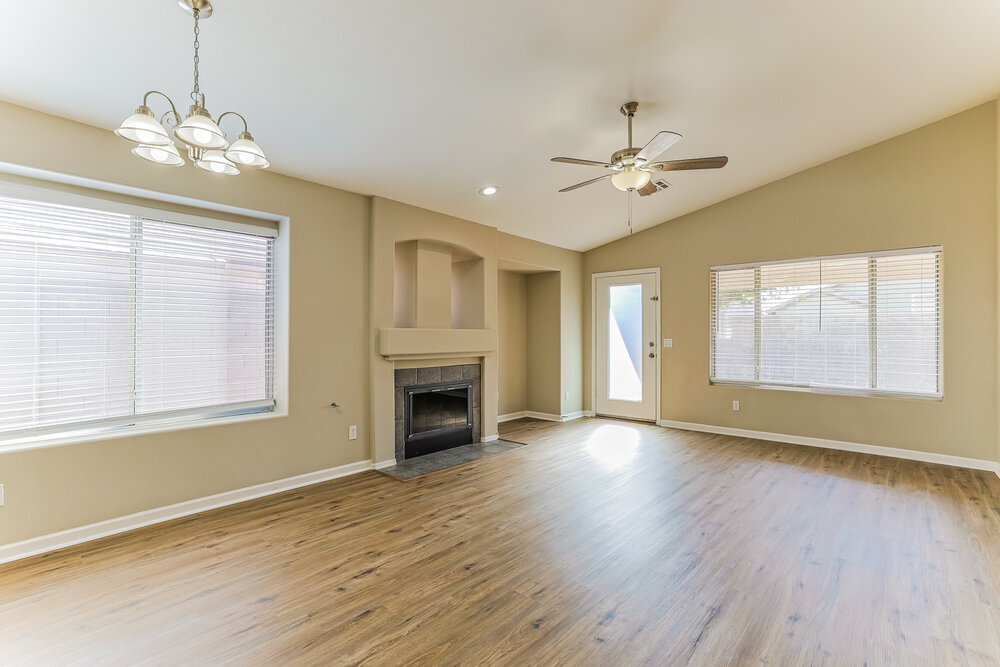 Building Photo - 3951 E Kroll Ct
