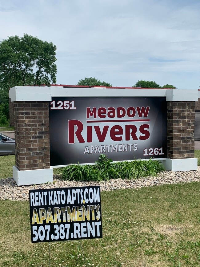 Building Photo - Meadow Rivers Apartments
