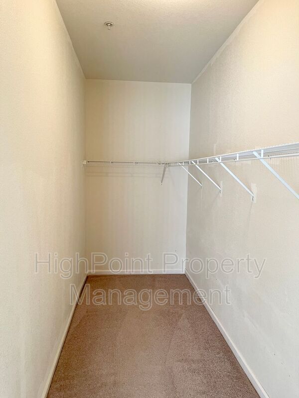 Building Photo - 3045 Blue Sky Cir