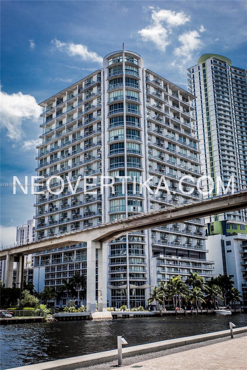 Building Photo - 690 SW 1st Ct