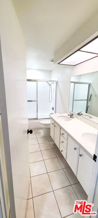 Building Photo - 10000 Hanna Ave