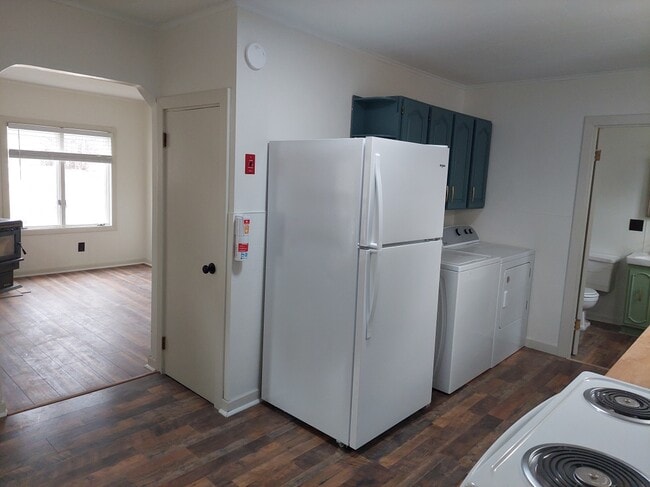 Building Photo - 43 York St