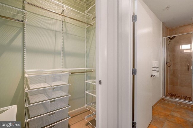 Building Photo - Incredible 11th Floor 2BR/2BA Condo (including reserved garage parking) in Vibrant Mount Vernon T...