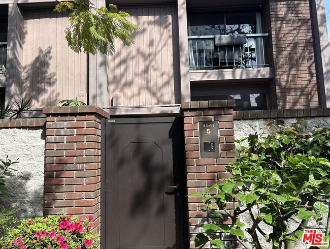 Building Photo - 4541 Alla Rd