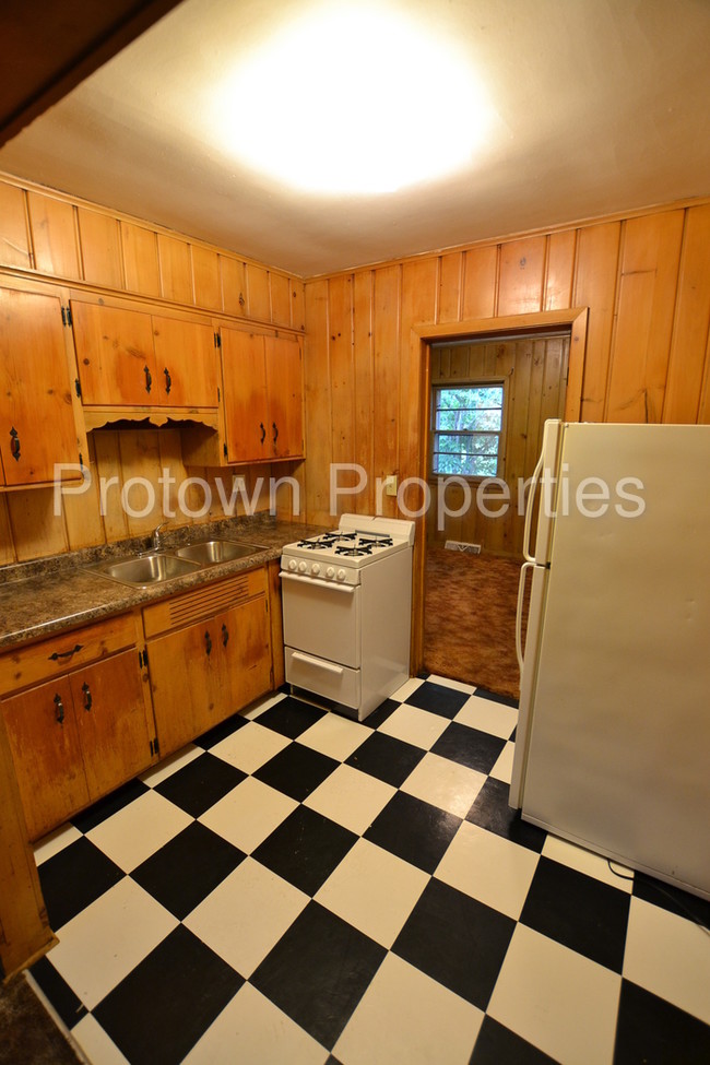 Building Photo - 1 Bedroom Apartment in North Aurora