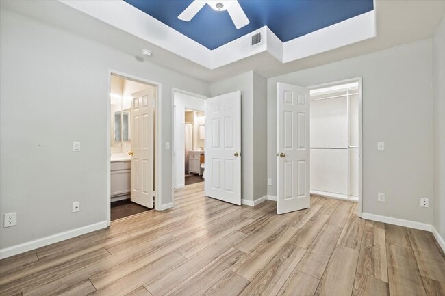 Building Photo - 26444 Arboretum Way