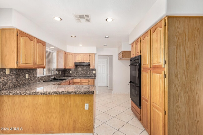 Building Photo - 8812 W Pinnacle Peak Rd