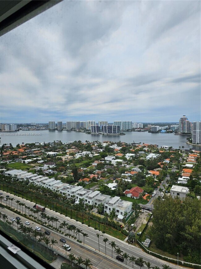 Building Photo - 19111 Collins Ave