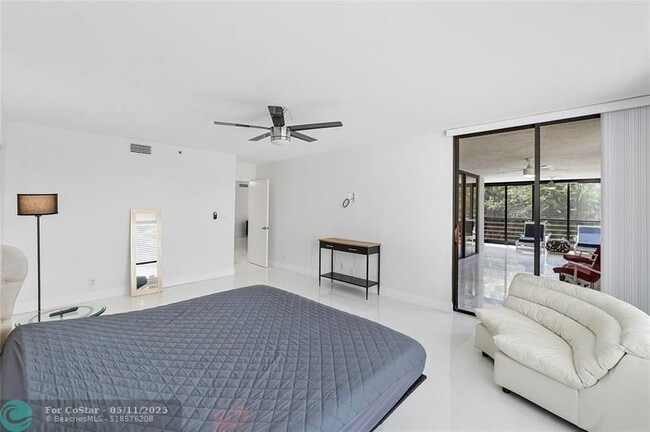 Building Photo - 7579 Imperial Dr