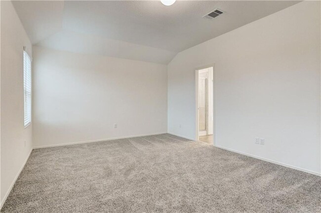 Building Photo - Charming Single-Story Home Located in the ...