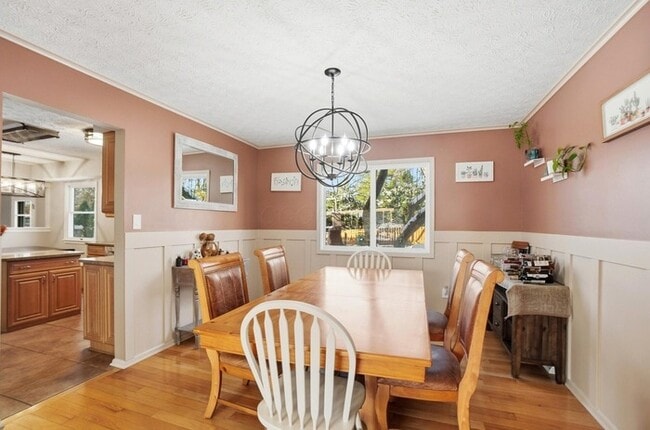 Building Photo - Spacious 4BR Home with Finished Basement & Fenced Yard in Olentangy Hills