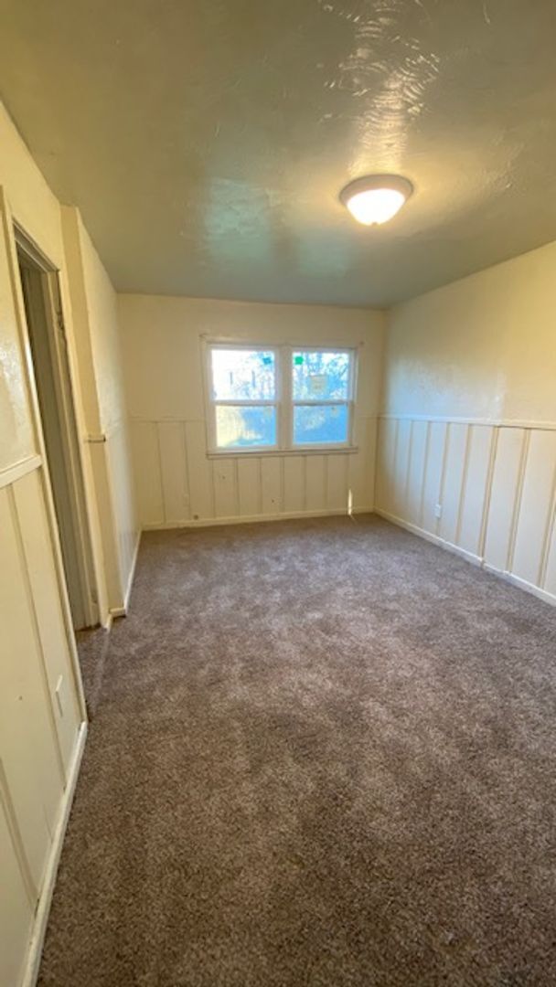 Building Photo - 2120 Jane St