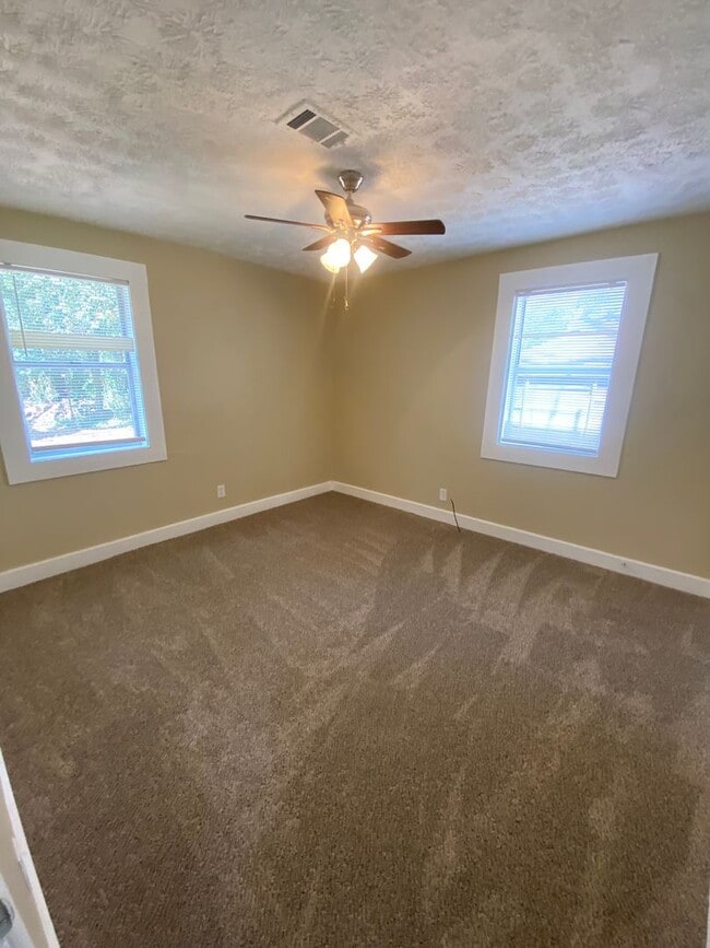 Building Photo - **Available Now**Remodeled Midtown Columbus, GA 3 Bedroom / 2 Bathroom Home for Rent***