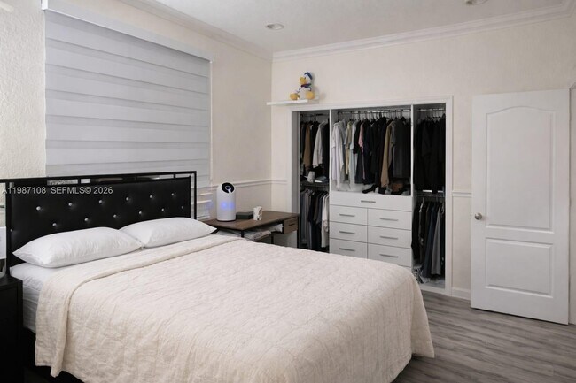 Building Photo - 4128 SW 156th Ct