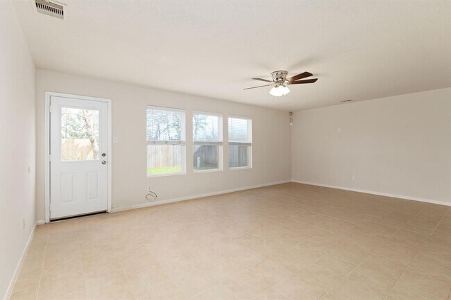 Building Photo - 18818 N Wren Arbor Cir
