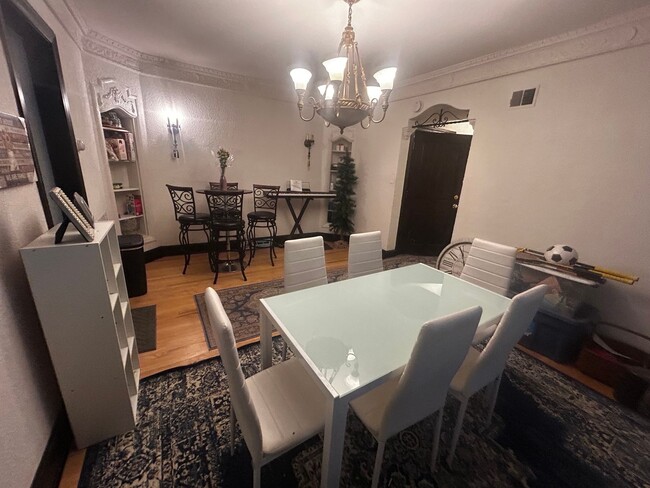 Interior Photo - 2550 Lake