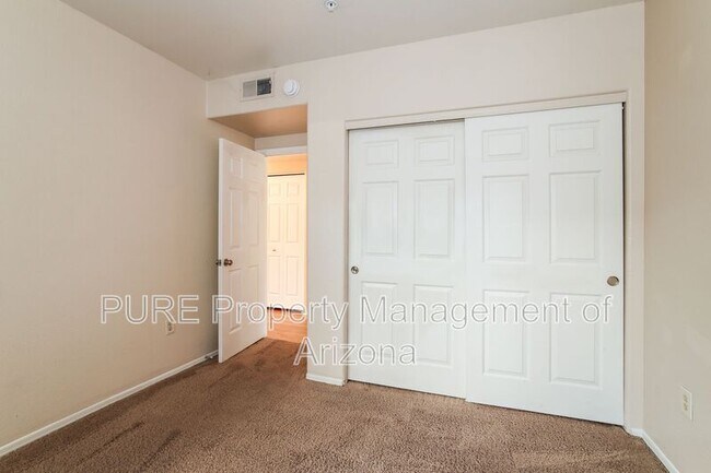 Building Photo - 1825 W Ray Rd