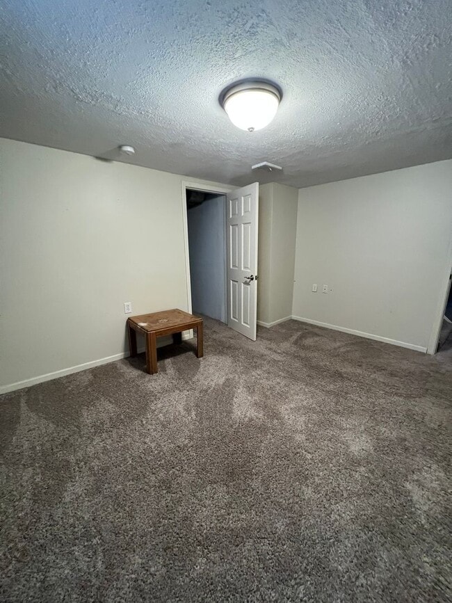 Building Photo - 3022 Losey Blvd S